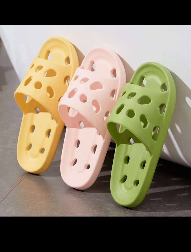 Hollow-Out Quick-Dry Bathroom Slides